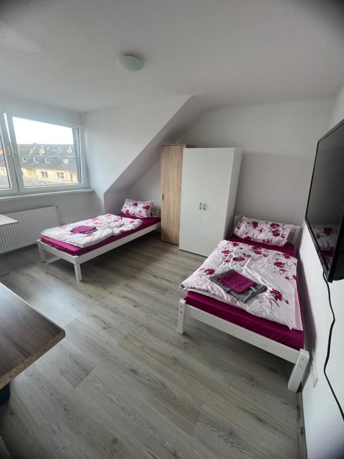 Top Monteurzimmer Duisburg Exteriör bild